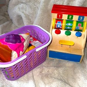 Melissa & Doug wooden cash register